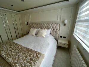 Bedrooom Cashmere Grey Woodgrain Mirrored 5
