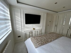 Bedrooom Cashmere Grey Woodgrain Mirrored 8
