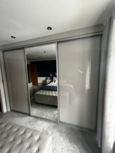 GD Bedroom Light Grey Gloss 2