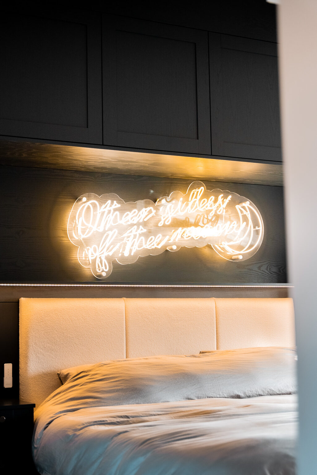 Lucy Spraggan - Bespoke Bedroom (5)