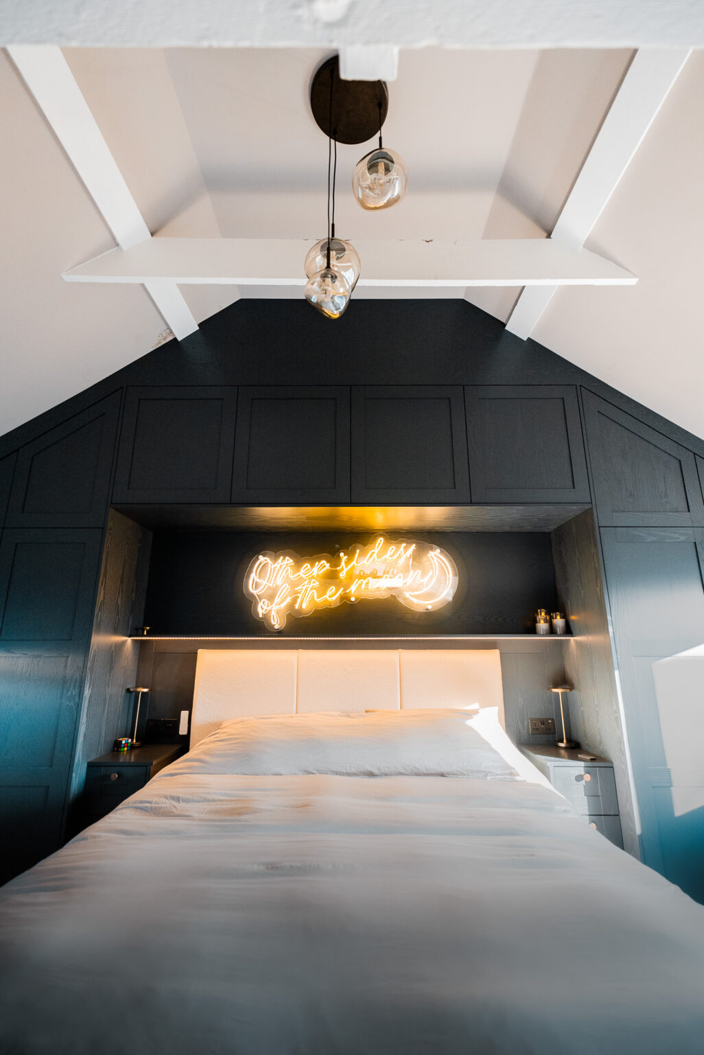 Lucy Spraggan - Bespoke Bedroom (9)
