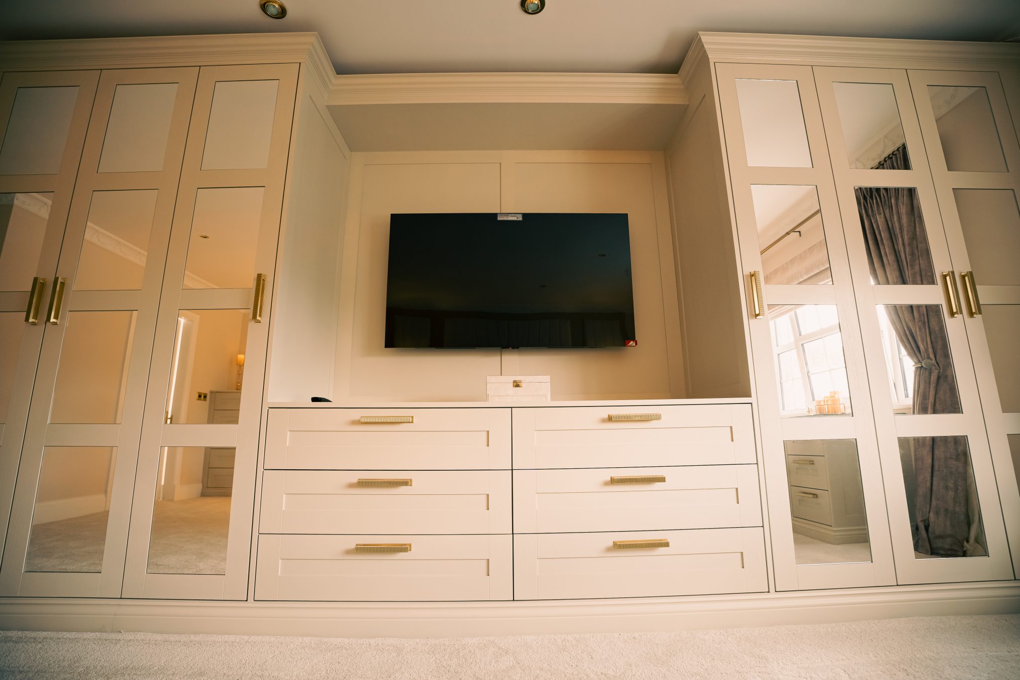 Ellis Luxury Bedroom 2