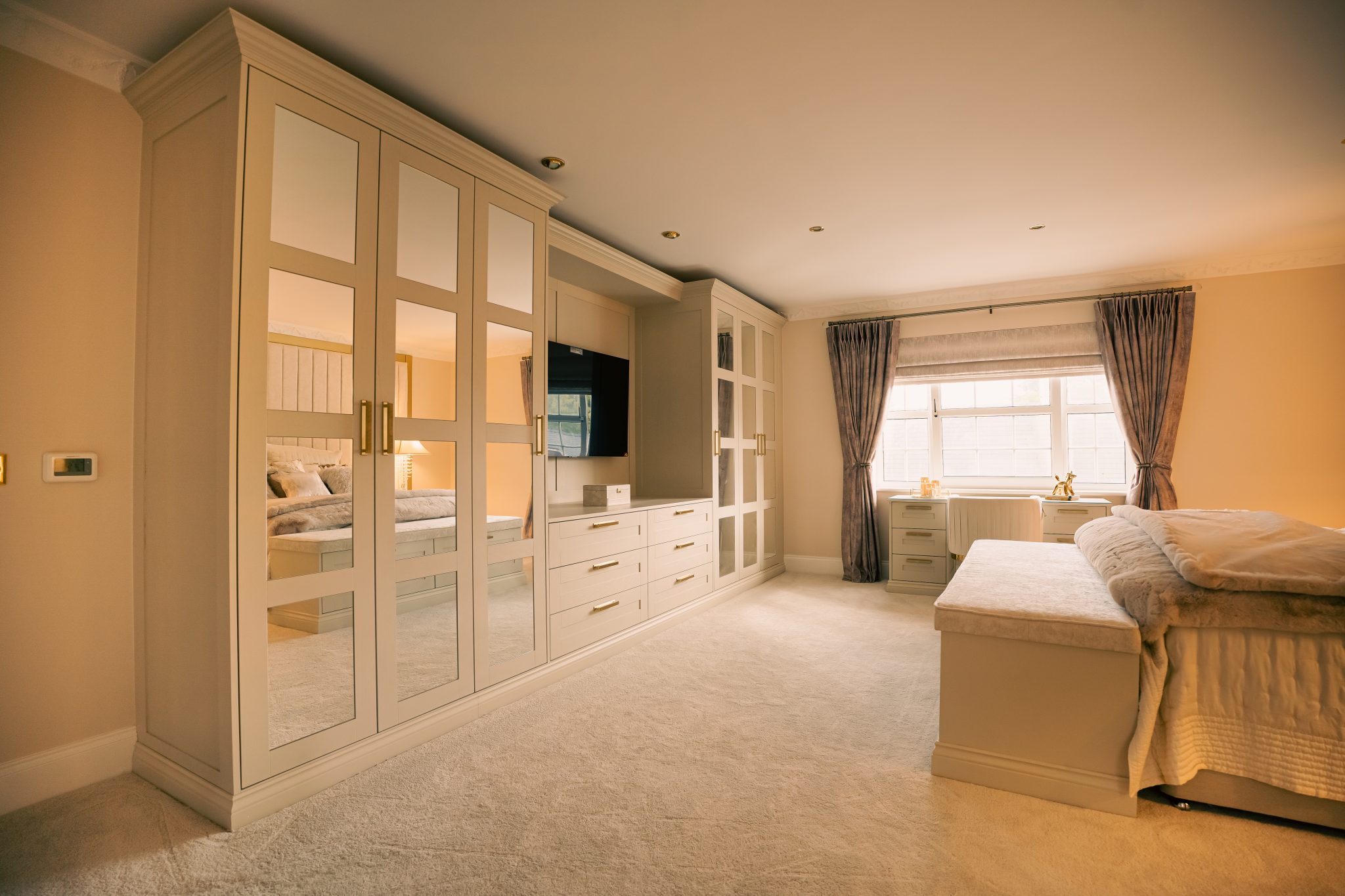 Ellis Luxury Bedroom 3