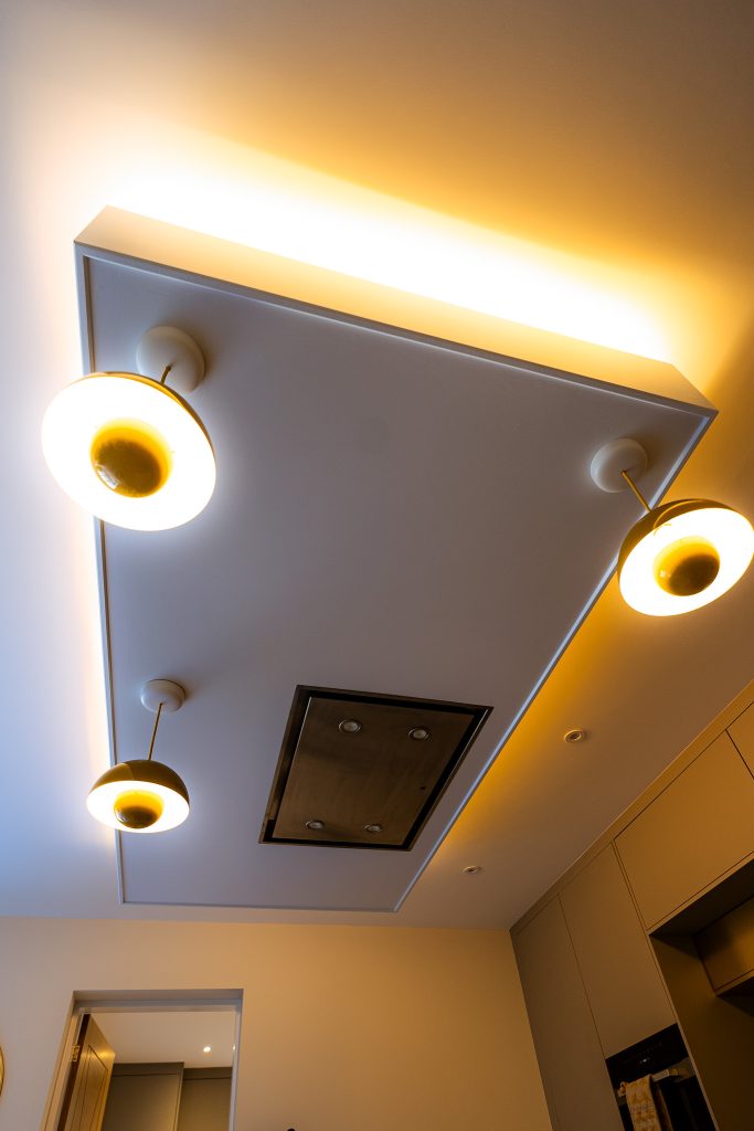 Lighting & Extractor